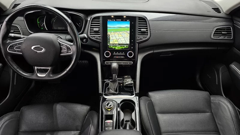 Renault SM6
