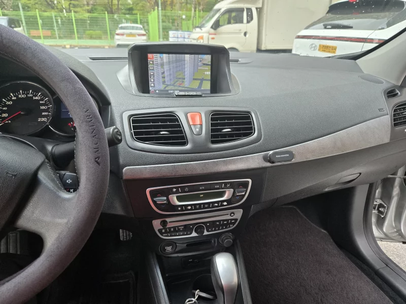 Renault SM3