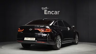 Renault SM6