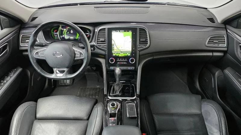Renault SM6