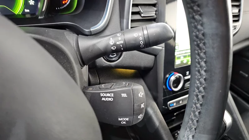 Renault SM6