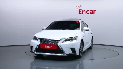 Lexus CT200h