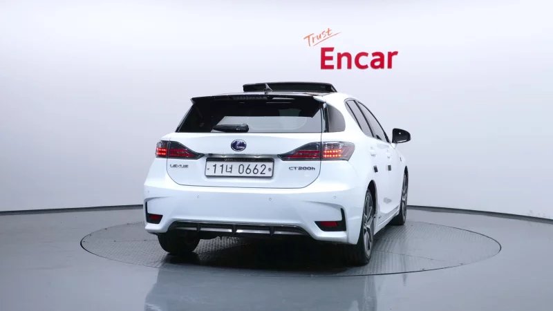 Lexus CT200h