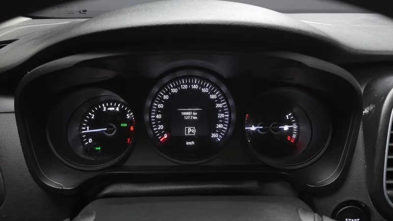Renault SM6