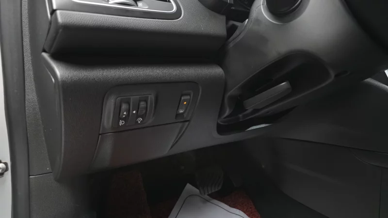 Renault SM6