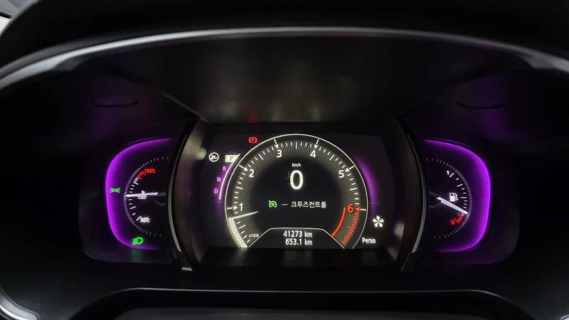 Renault SM6