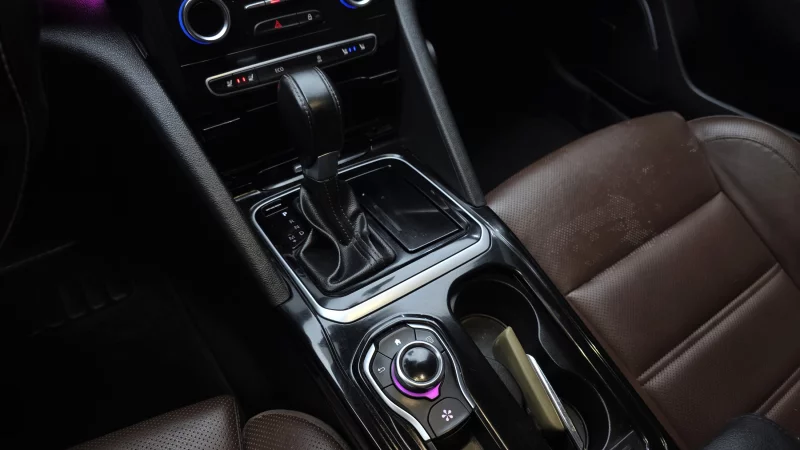 Renault SM6