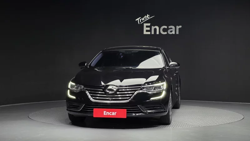 Renault SM6