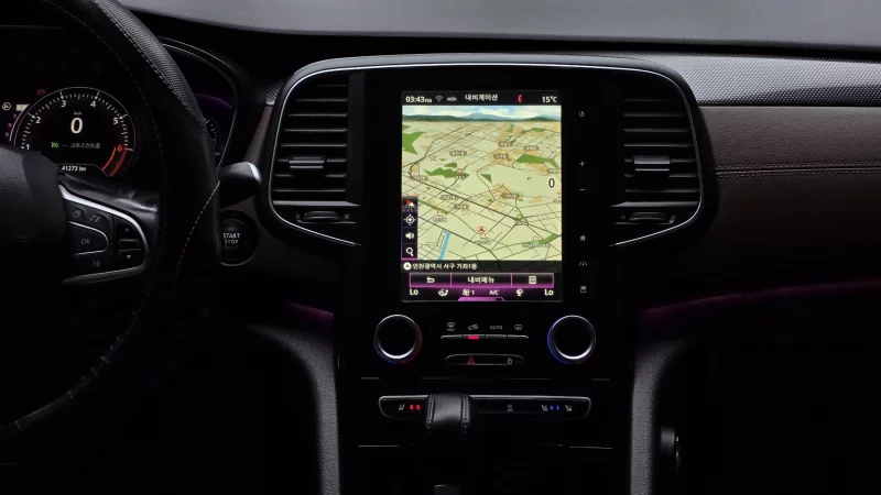 Renault SM6