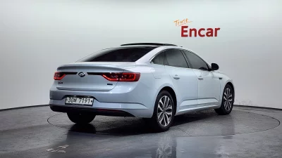 Renault SM6
