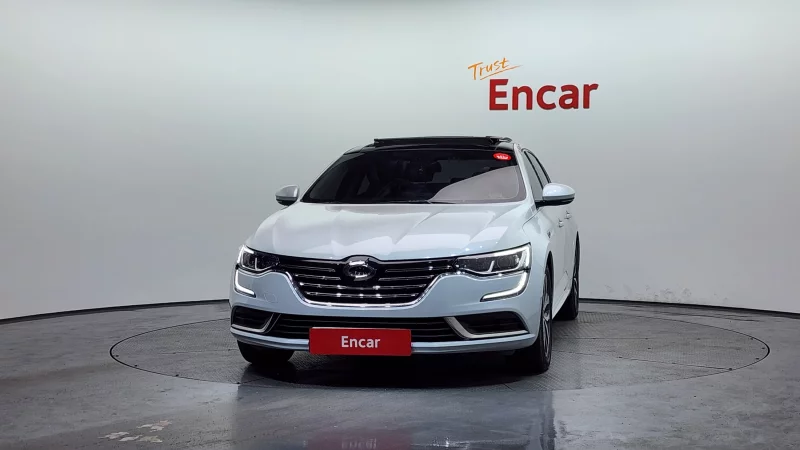 Renault SM6