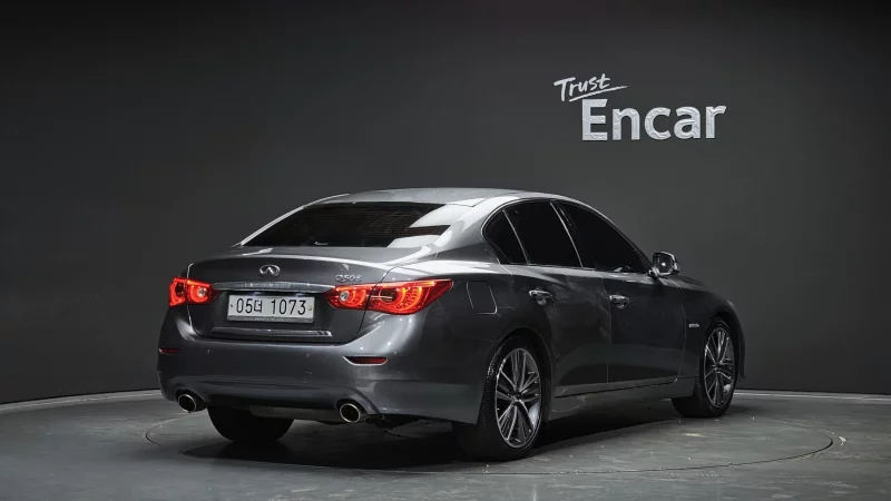 Infiniti Q50