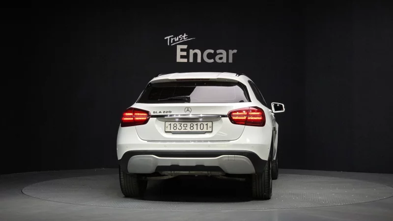 Mercedes-Benz GLA-Class