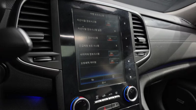 Renault SM6
