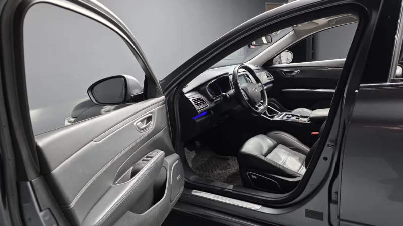 Renault SM6
