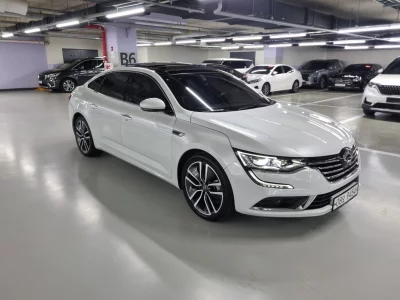 Renault SM6