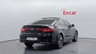 Renault SM6
