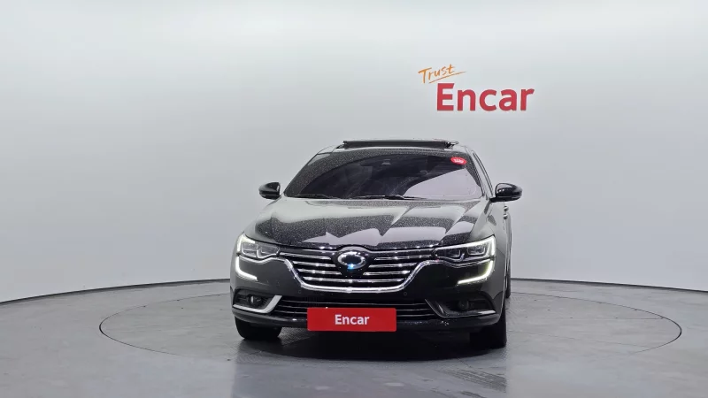 Renault SM6