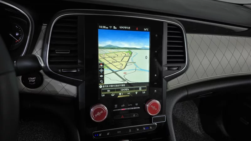 Renault SM6