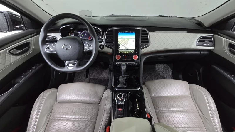 Renault SM6