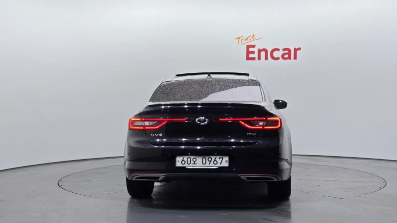Renault SM6