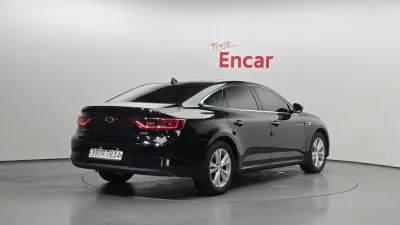 Renault SM6