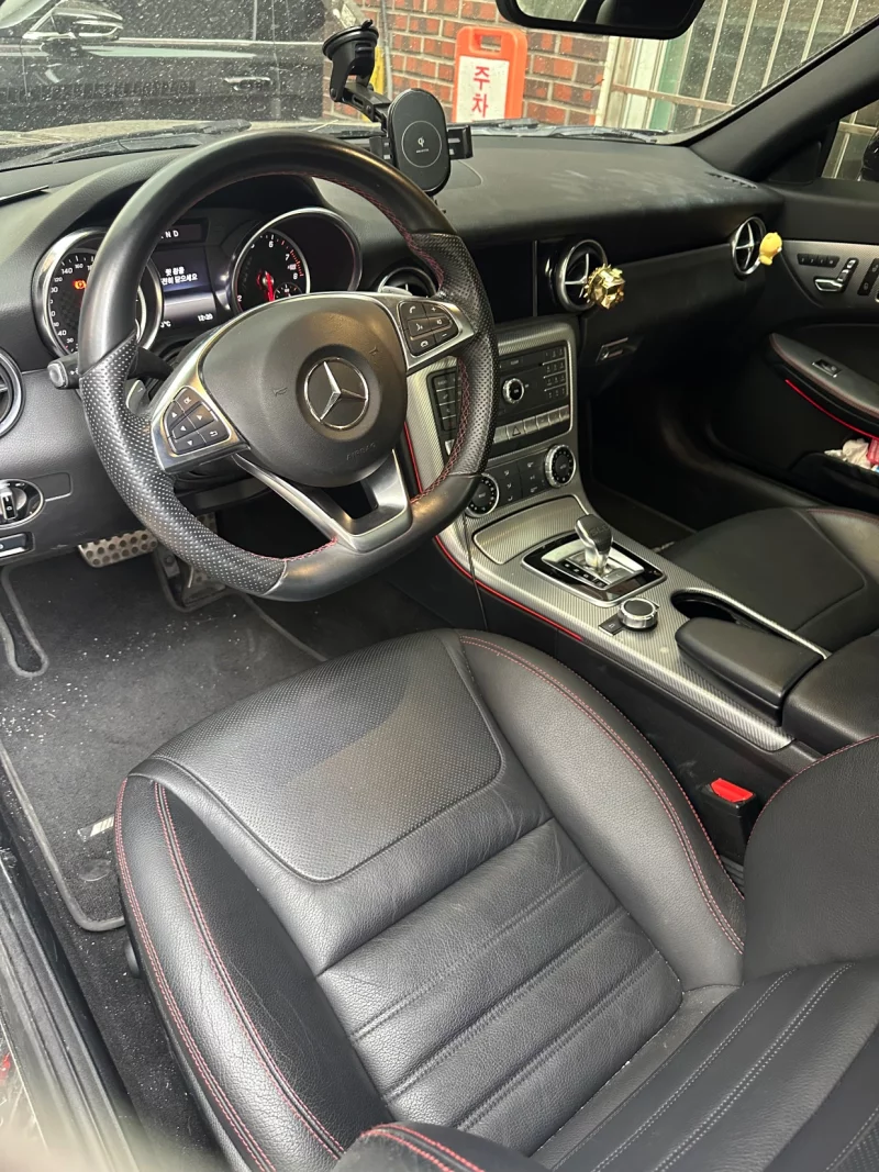 Mercedes-Benz SLC-Class