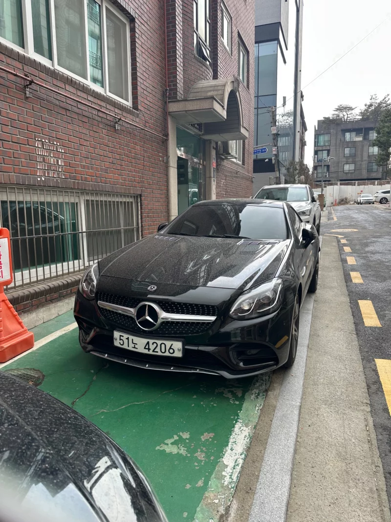 Mercedes-Benz SLC-Class