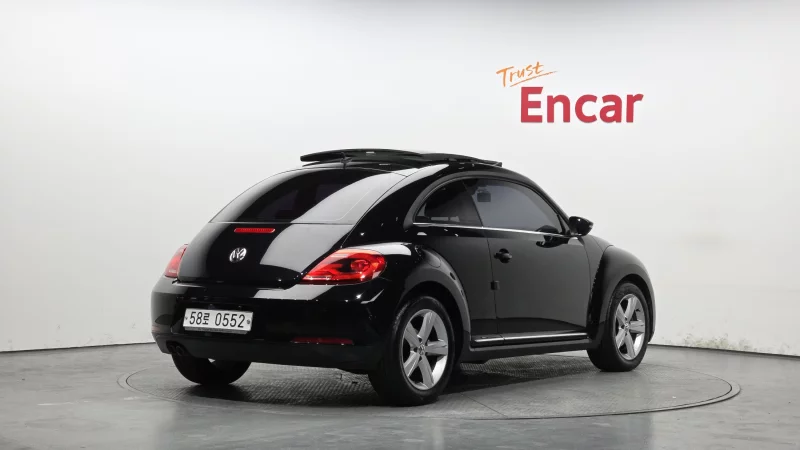 Volkswagen BEETLE