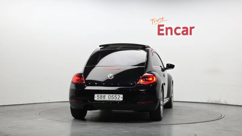 Volkswagen BEETLE
