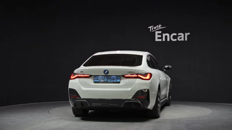 BMW i4