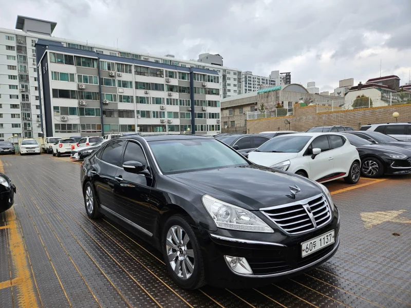 Hyundai Equus