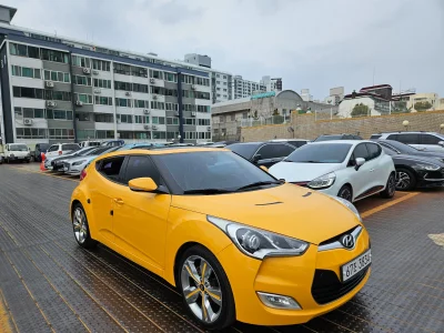 Hyundai Veloster