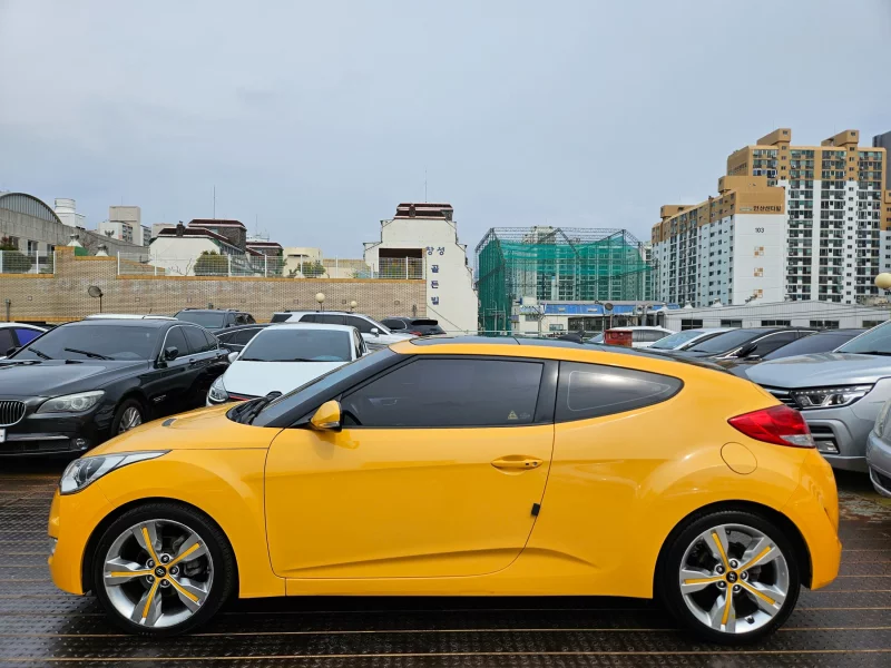 Hyundai Veloster