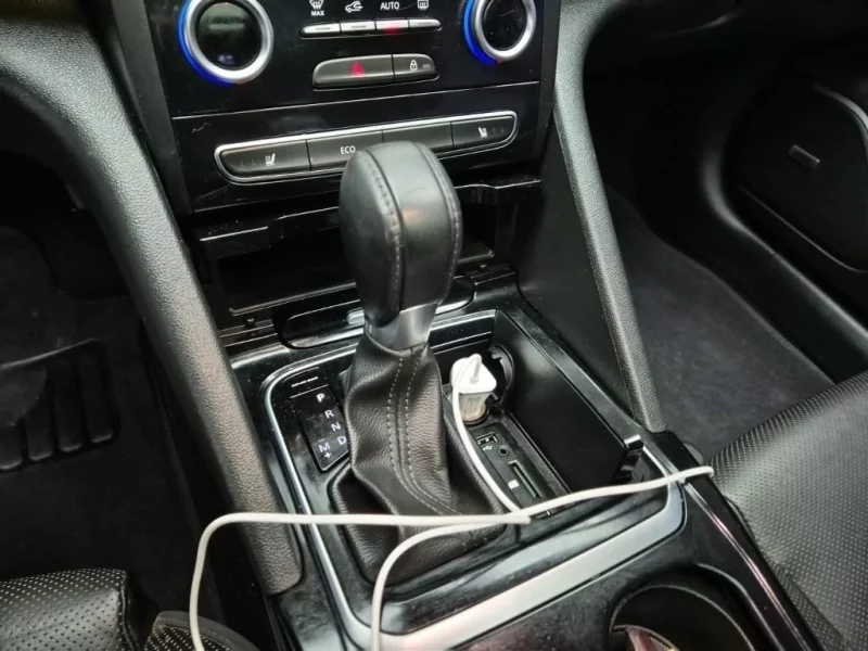 Renault SM6