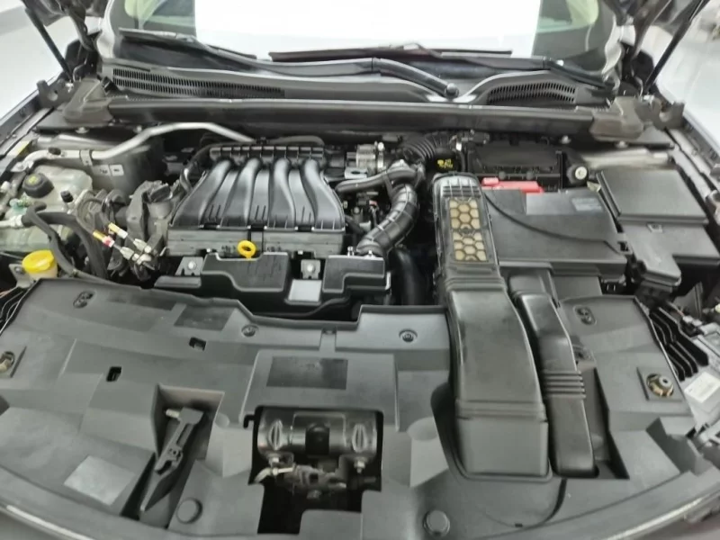 Renault SM6