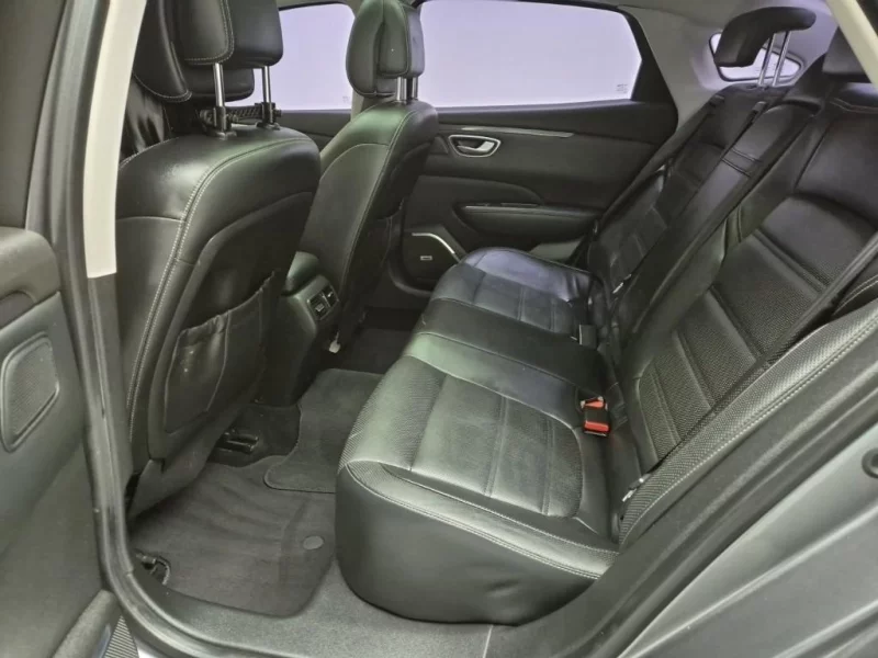 Renault SM6
