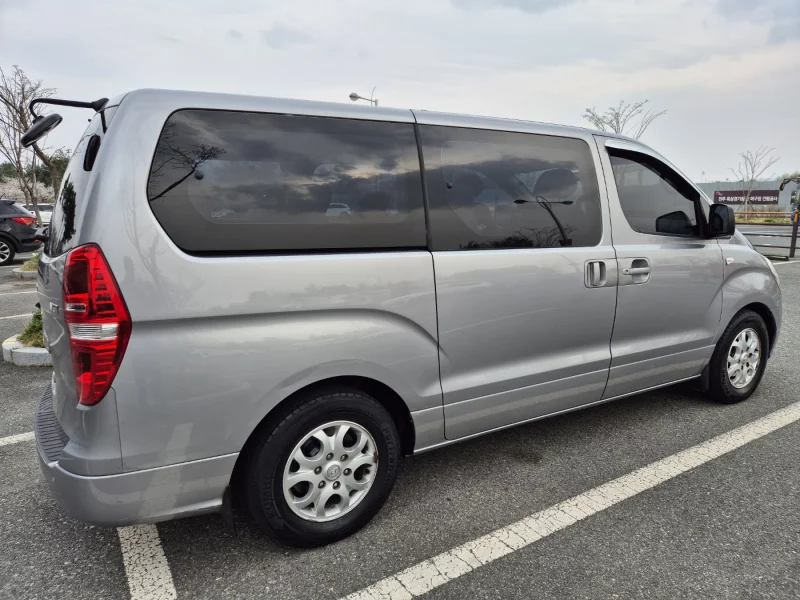 Hyundai Grand Starex