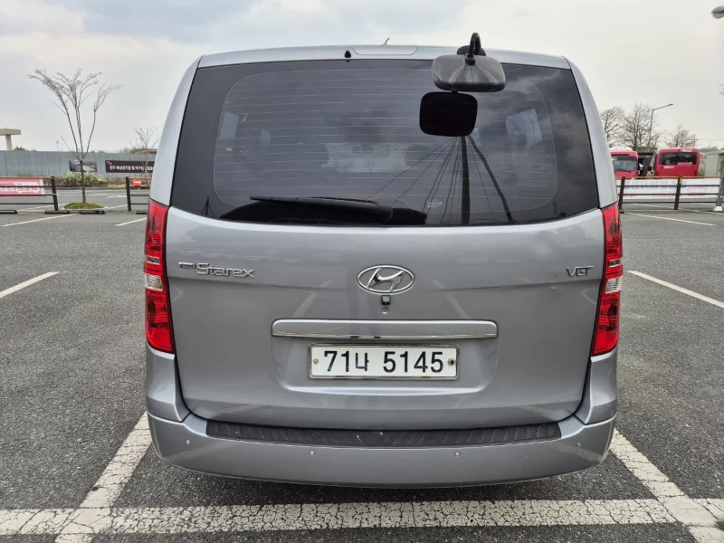 Hyundai Grand Starex