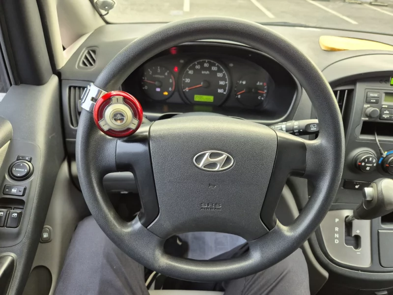 Hyundai Grand Starex