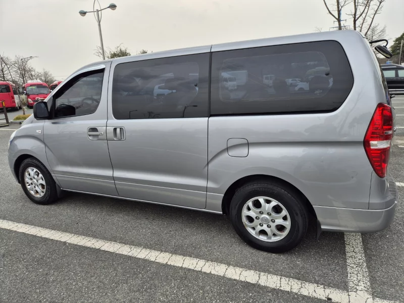 Hyundai Grand Starex