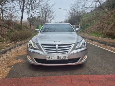 Hyundai Genesis