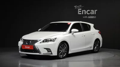 Lexus CT200h