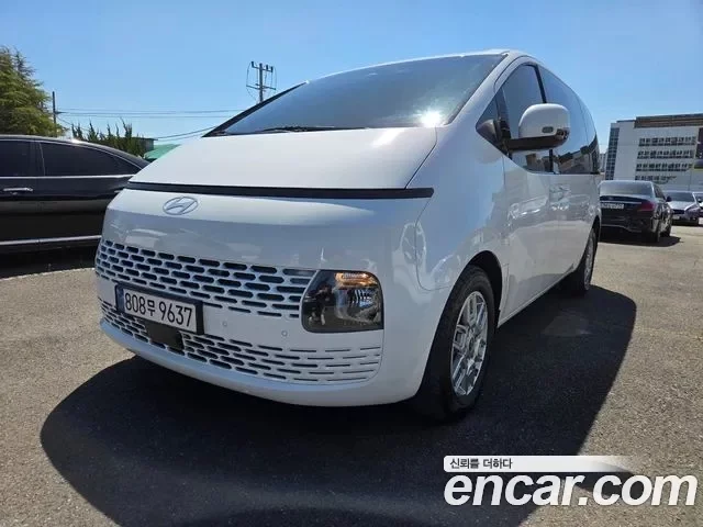 Hyundai Staria