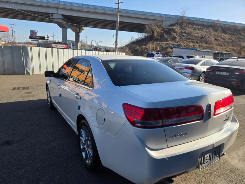 Lincoln MKZ