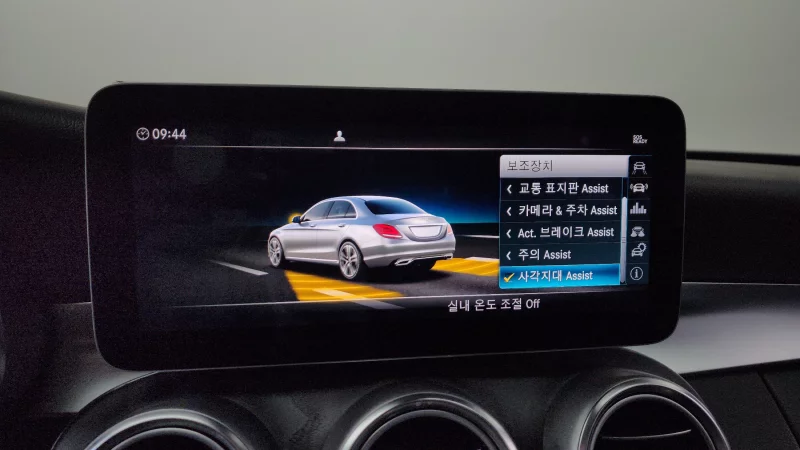 Mercedes-Benz C-Class