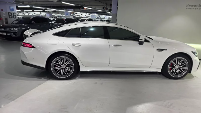 Mercedes-Benz AMG GT