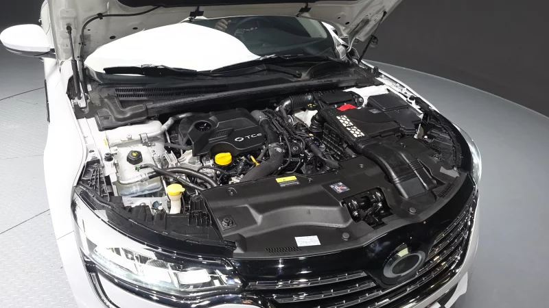 Renault SM6