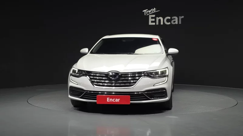 Renault SM6