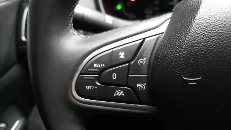 Renault SM6